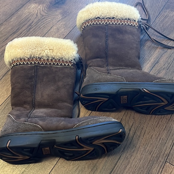 Ugg cuff ultimate shearling brown boot size 6 - Picture 1 of 9
